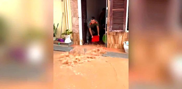 Được biết, hiện nay, nước lũ tại các xã Na Sầm, Tràng Định và Thất Khê đã rút đáng kể. Ngay sau khi nước rút, UBND các xã huy động người dân tại khu vực không bị ảnh hưởng, đoàn viên thanh niên phối hợp với lực lượng bộ đội, công an hỗ trợ các hộ bị ngập dọn dẹp nhà cửa, vệ sinh môi trường tại các tuyến phố…