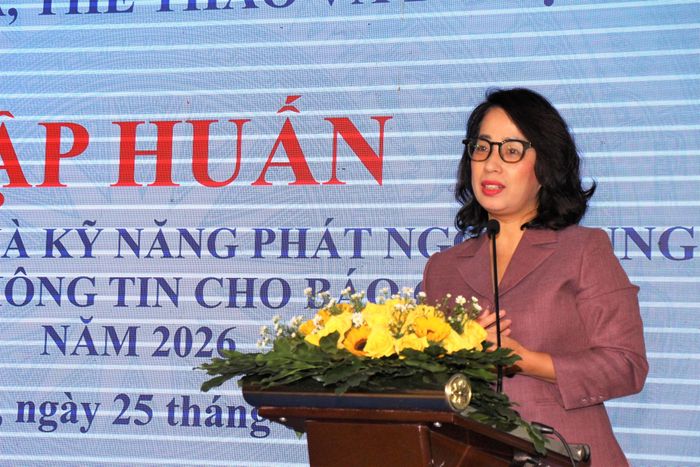 Bà Phạm Thu Hằng, Vụ trưởng Vụ Thông tin Báo chí, Người phát ngôn Bộ Ngoại giao, phổ biến triển khai Nghị định số 244/2026/NĐ-CP ngày 26/6/2026 của Chính phủ.
