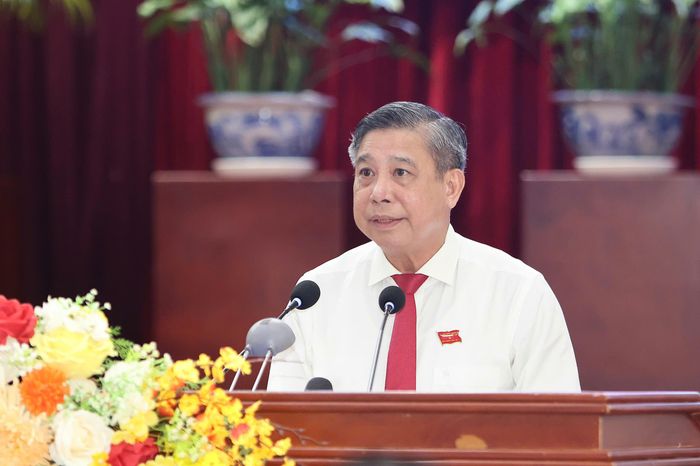 Ông Đồng Văn Thanh, Phó Bí thư Thường trực Thành ủy, Chủ tịch HĐND TP Cần Thơ kết luận kỳ họp.