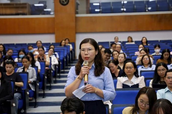  Đại diện các doanh nghiệp trao đổi tại Hội thảo. 