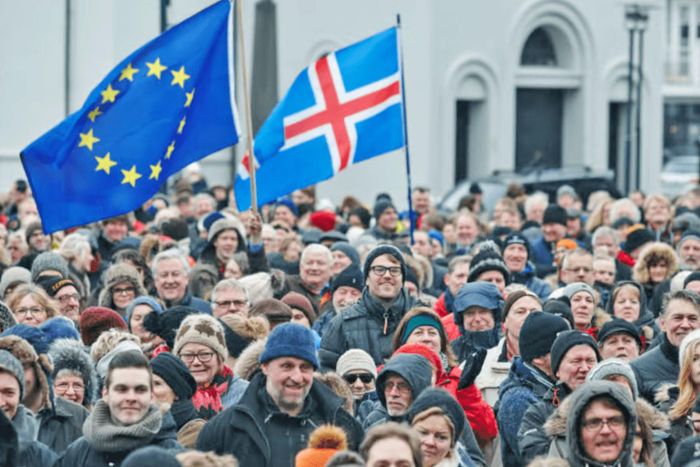 Cuộc biểu tình phản đối việc Iceland rút đơn xin gia nhập EU hồi năm 2017. Nguồn: Anton Brink/EPA