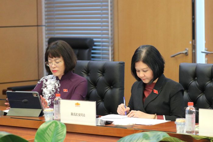 Đại diện Thường trực các Ủy ban của Quốc hội tham dự cuộc họp trực tuyến