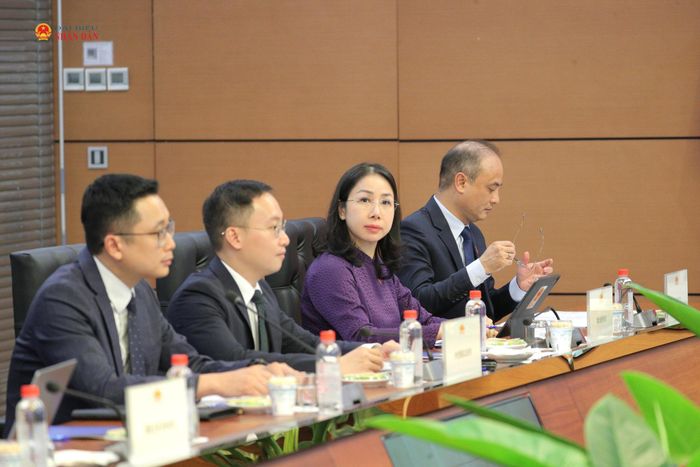 Đại diện Thường trực các Ủy ban của Quốc hội tham dự cuộc họp trực tuyến