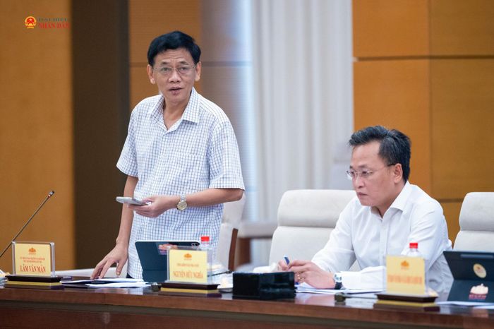 Chủ tịch Hội đồng dân tộc Lâm Văn Mẫn phát biểu