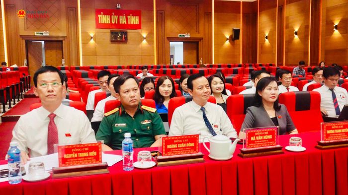 Các đại biểu dự kỳ họp