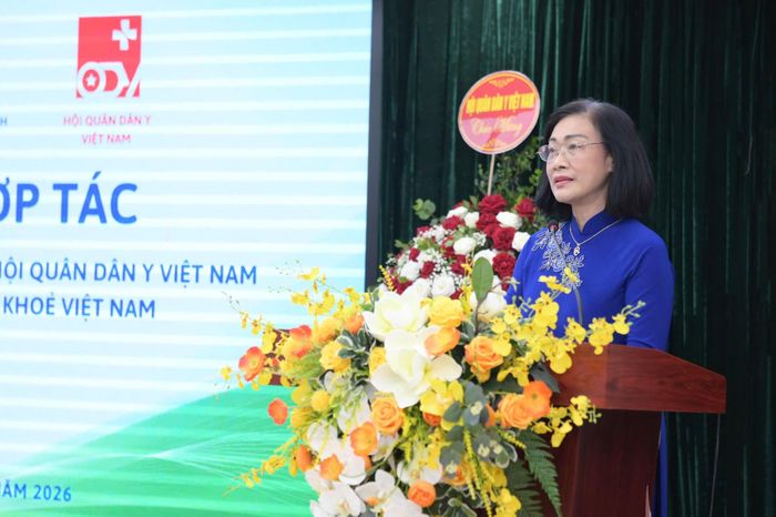 PGS.TS Phạm Thanh Bình, Chủ tịch Hiệp hội Tư vấn Nâng cao Sức khỏe Việt Nam phát biểu tại buổi lễ. Ảnh: Kim Ngân