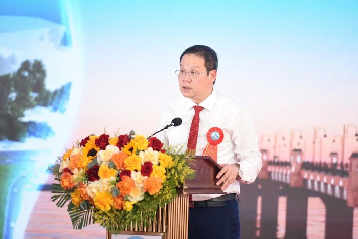 Chủ tịch UBND thành phố Nguyễn Mạnh Hùng phát biểu tại lễ khởi công.