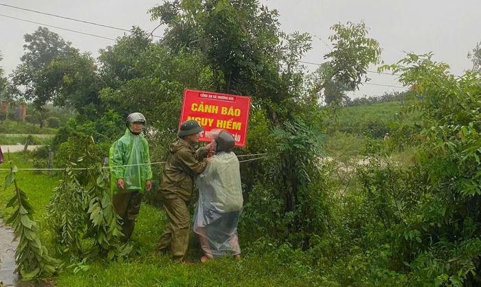 Trong những ngày tới, thời tiết tại Hà Tĩnh tiếp tục diễn biến phức tạp, Công an Hà Tĩnh sẽ bám địa bàn để hỗ trợ nhân dân.