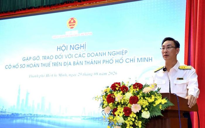 Ông Đoàn Minh Dũng, Trưởng Thuế Thành phố Hồ Chí Minh phát biểu tại hội nghị.