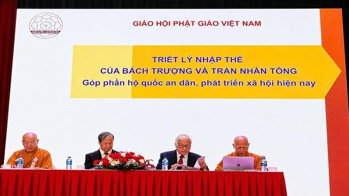 Ban Chủ trì hội thảo. Ảnh: ND