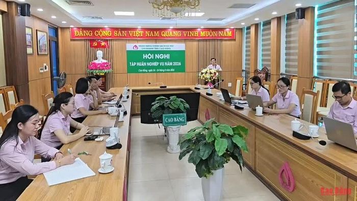 Toàn cảnh hội nghị.