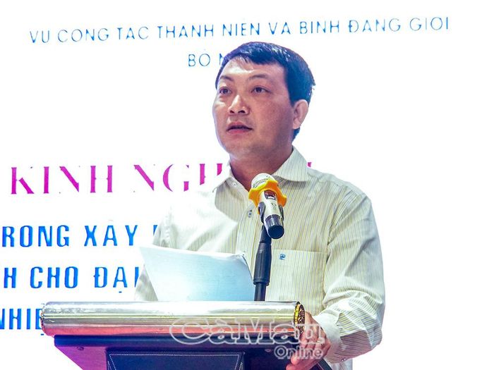 Ông Nguyễn Minh Nhứt cho rằng, việc nâng cao kiến thức, kỹ năng về giới và lồng ghép giới cho đại biểu HĐND cấp xã có ý nghĩa hết sức quan trọng.