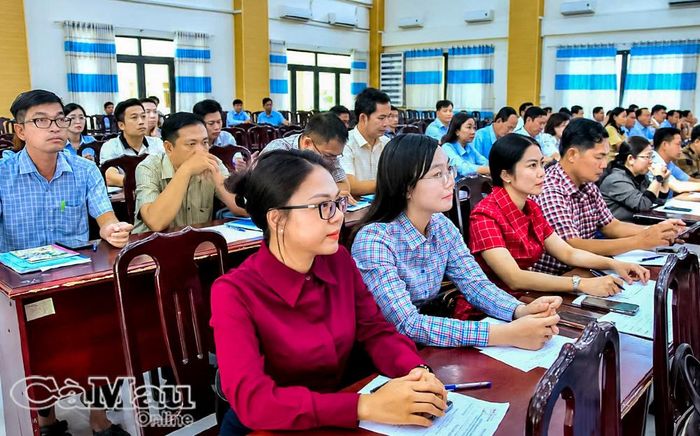 Học viên được báo cáo viên bồi dưỡng chuyên đề về kiến thức chuyên môn, nghiệp vụ, kỹ năng công tác cán bộ.