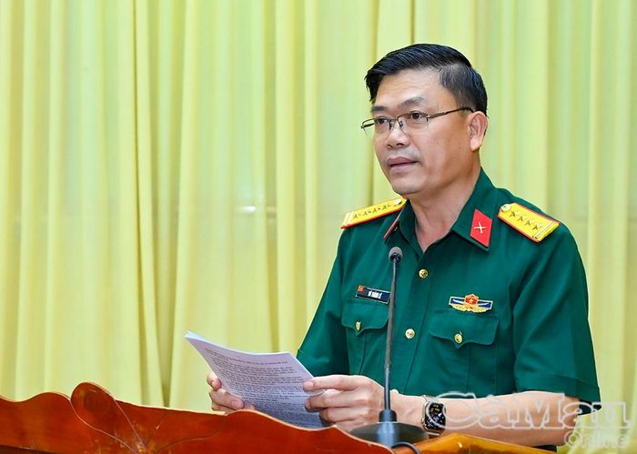 Đại tá Võ Thành Lê, Chính uỷ Bộ CHQS tỉnh, phát biểu kết luận hội thảo.