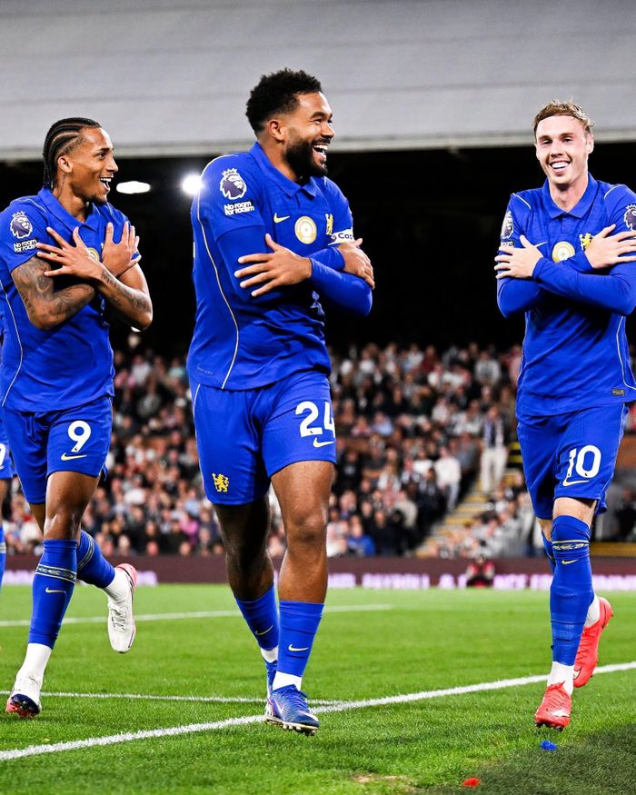 Chelsea giành chiến thắng nghẹt thở 3-2 khi trận đấu kết thúc sau những tình huống nghẹt thở còn lại