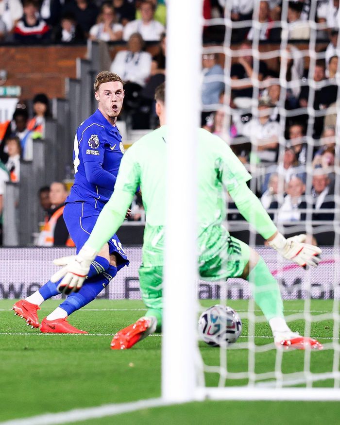 Cole Palmer ghi bàn ngay đầu hiệp hai giúp Chelsea dẫn cách biệt hai bàn