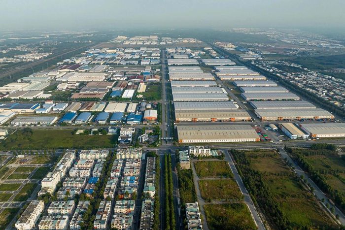 Nhu cầu thuê kho, xưởng xây sẵn tại phía Nam tiếp tục tăng, dẫn dắt bởi doanh nghiệp logistics, thương mại điện tử và điện tử. Ảnh: Bích Trần