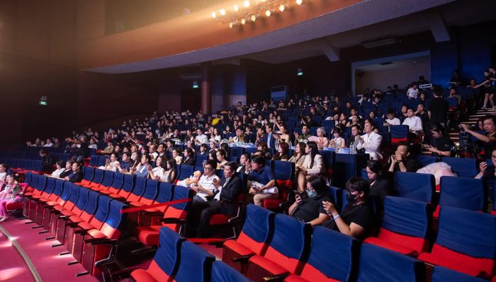Đông đảo khán giả tham dự đêm Chung kết