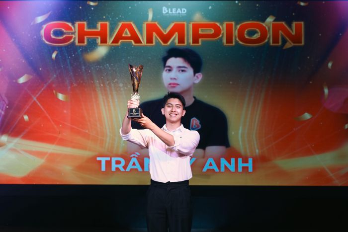 Kỳ Anh vượt hơn 3000 ứng viên giành quán quân cuộc thi B-Leadadd 2026.