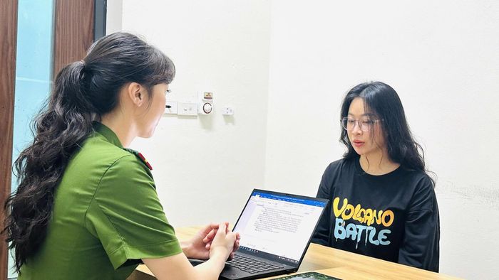 Lê Thị Thanh Hằng tại cơ quan công an.