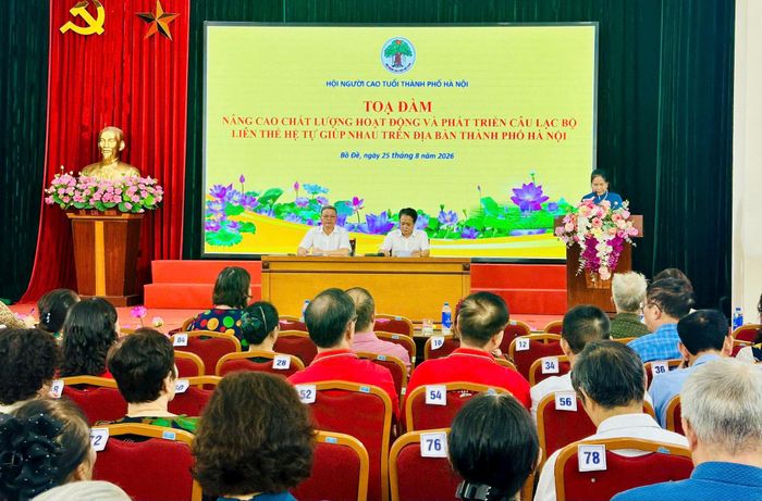 Tọa đàm "Nâng cao chất lượng hoạt động Câu lạc bộ Liên thế hệ tự giúp nhau trên địa bàn thành phố Hà Nội". Ảnh: Bảo Lâm
