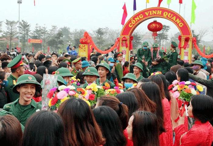 Từ ngày 1-9-2026, hành vi gian dối trong đăng ký, sơ tuyển và khám sức khỏe nghĩa vụ quân sự thuộc nhóm hành vi bị nghiêm cấm. Ảnh minh họa: HNM