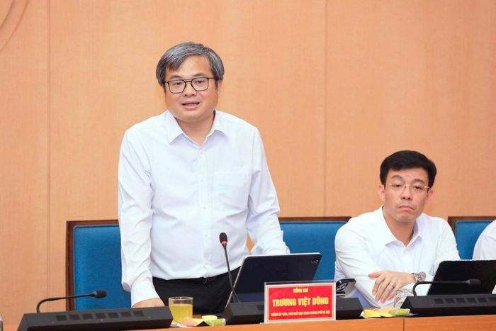 Phó Chủ tịch UBND thành phố Hà Nội Trương Việt Dũng phát biểu tại cuộc làm việc. Ảnh: Hồng Thái