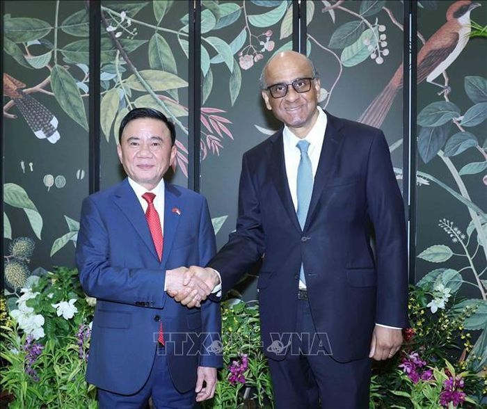 Thường trực Ban Bí thư Trần Cẩm Tú hội kiến Tổng thống Singapore Tharman Shanmugaratnam. Ảnh: Phương Hoa/TTXVN