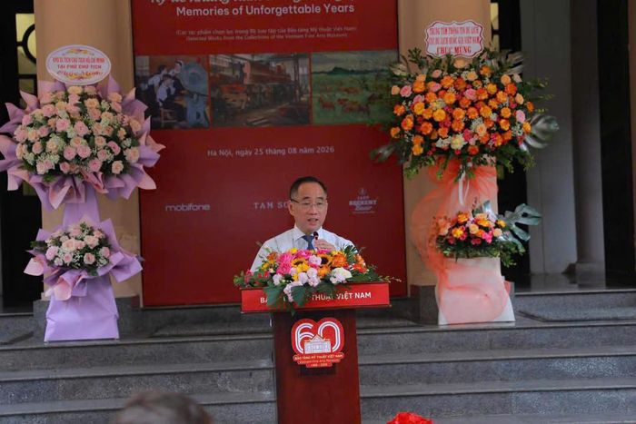 Giám đốc Bảo tàng Mỹ thuật Việt Nam Nguyễn Anh Minh phát biểu khai mạc. Ảnh: VNFAM
