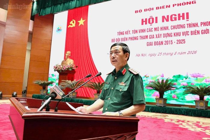 Đại tướng Phan Văn Giang, Phó Thủ tướng Chính phủ, Bộ trưởng Bộ Quốc phòng phát biểu chỉ đạo hội nghị. Ảnh: Chinhphu.vn