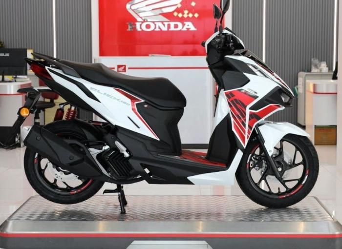 CLICK 160R Limited Edition gây ấn tượng với tông màu trắng kết hợp cùng các mảng đồ họa đỏ và đen