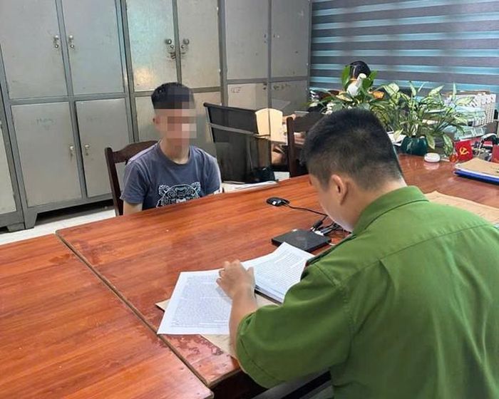 Cơ quan Cảnh sát điều tra, Công an tỉnh Phú Thọ làm việc với L.V.H trong quá trình điều tra vụ án - (ảnh CAPT).