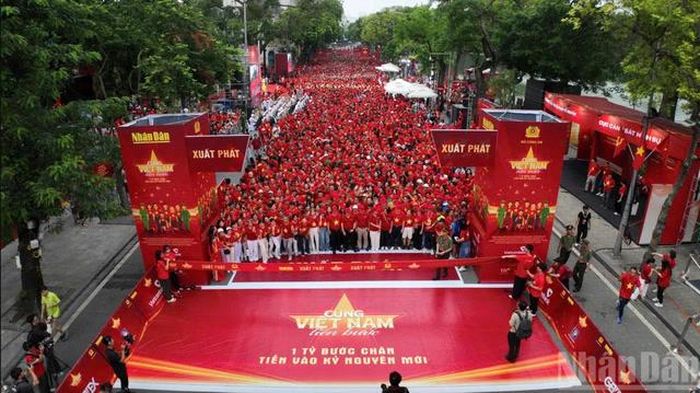 Hàng triệu trái tim trên mọi miền Tổ quốc cùng hòa chung nhịp bước chân trong sự kiện năm 2025.