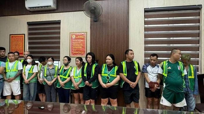 Một số đối tượng khác tại cơ quan công an - (ảnh Công an TP Hà Nội).