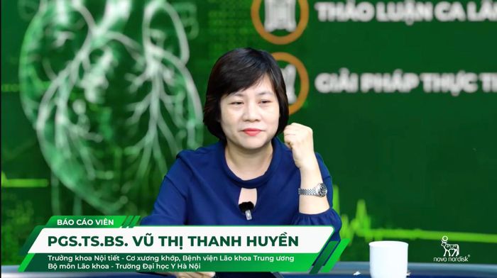 PGS.TS Vũ Thị Thanh Huyền - Trưởng khoa Nội tiết - Cơ xương khớp, Bệnh viện Lão khoa Trung ương; Bộ môn Lão khoa, Trường Đại học Y Hà Nội chia sẻ tại toạ đàm. Ảnh: Phương Thảo