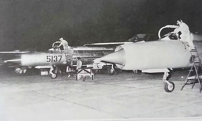 MiG-21 không chỉ là một chiếc tiêm kích Liên Xô. Nó đã trở thành một phần của lịch sử chiến tranh trên không Việt Nam và là biểu tượng của cả một thời kỳ.