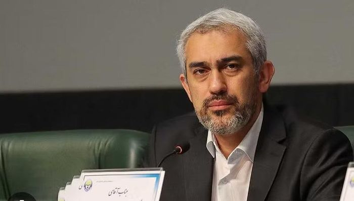Tehran tuyên bố không quá lo ngại trước nguy cơ bị áp thêm trừng phạt. Bộ trưởng Kinh tế Iran Ali Madanizadeh nói Washington sẽ "lại thất bại" và cho biết chính phủ Iran đã chuẩn bị phương án ứng phó.