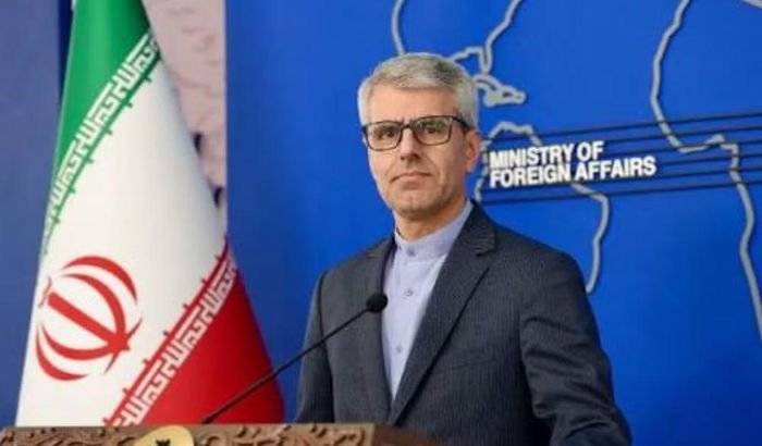 Người phát ngôn Bộ Ngoại giao Iran Esmaeil Baqaei cũng cảnh báo những nước phối hợp với Mỹ để gây sức ép kinh tế lên Tehran "chắc chắn sẽ phải đối mặt với hậu quả".