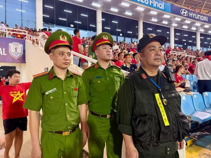 Các vị trí bên trong sân được siết chặt an ninh
