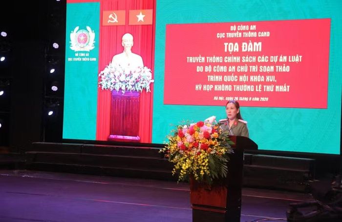 Đại tá Nguyễn Thị Thu Hằng, Phó Cục trưởng Cục Truyền thông CAND phát biểu khai mạc tọa đàm