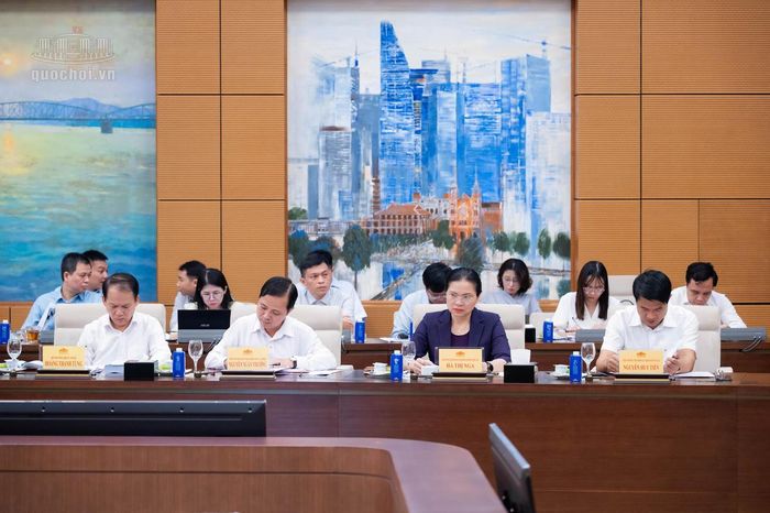 Các đại biểu tham dự phiên họp.