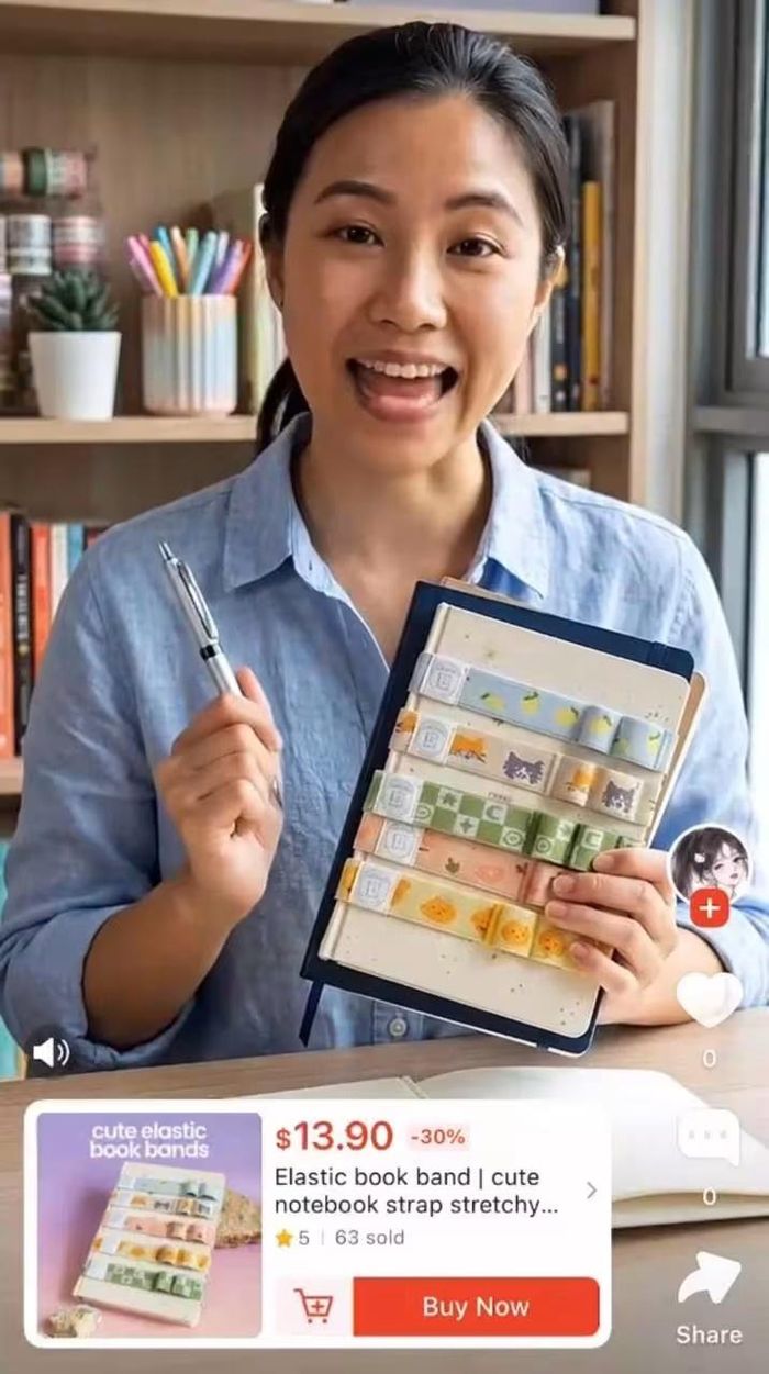  Video do AI tạo ra được xem trên Shopee tháng 8/2026 về cuốn sách làm từ dây chun. Ảnh: CNA. 