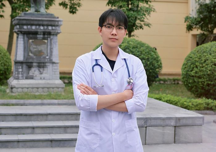  Không học thuộc máy móc, Quân tập trung đào sâu bản chất vấn đề. Ảnh: NVCC.