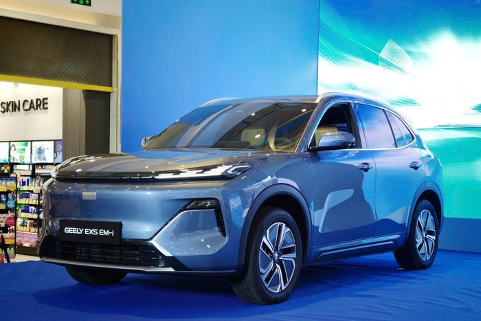 Mẫu xe mới của Ford dự kiến dùng chung nền tảng khung gầm GEA trên chiếc Geely EX5 EM-i. Ảnh: Phong Vân.