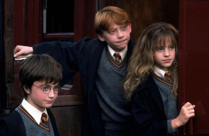 Harry Potter và Hòn đá phù thủy trở lại với 12 phút nội dung chưa từng được công bố.