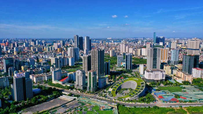 Nửa cuối năm, TP Hà Nội đặt mục tiêu tăng trưởng GRDP đạt 13,44%. Ảnh: Nam Khánh.
