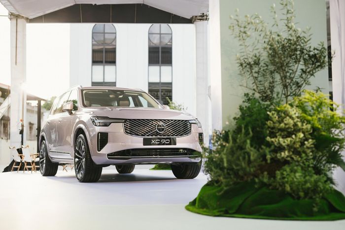  An toàn luôn là tôn chỉ của Volvo kể từ ngày đầu, đúng với thông điệp “Drive. Life - Lái an toàn. Sống trọn vẹn”. 