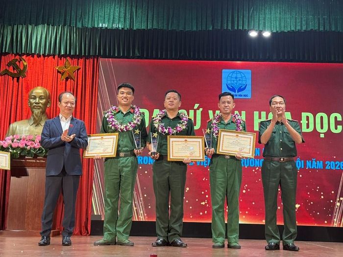 BTC trao 3 danh hiệu "Đại sứ Văn hóa đọc" cho các thí sinh xuất sắc nhất