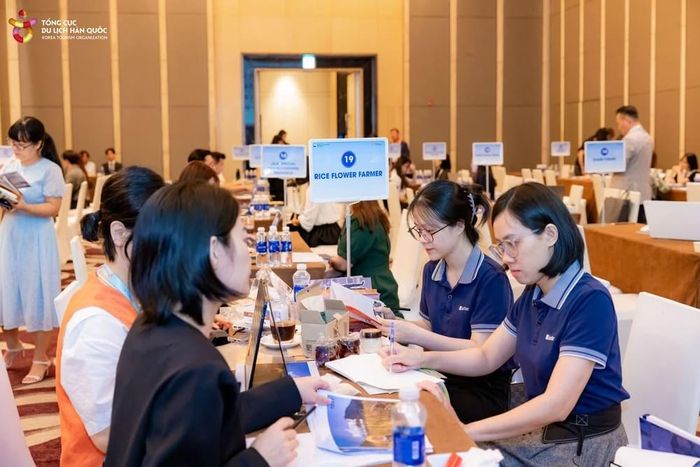 KTO dành một không gian khoảng 90m² để kết nối với các đối tác Việt Nam, trong đó có sự tham gia của đại diện xúc tiến du lịch Gyeonggi và Jeju