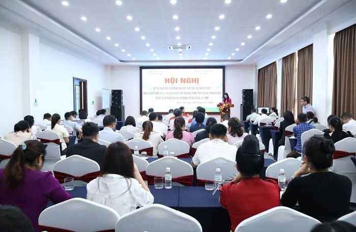 Quang cảnh hội nghị